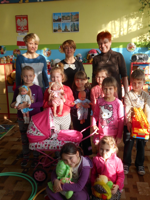 Radosny dzień w oddziale przedszkolnym  przy Szkole Podstawowej w Kiełpinach