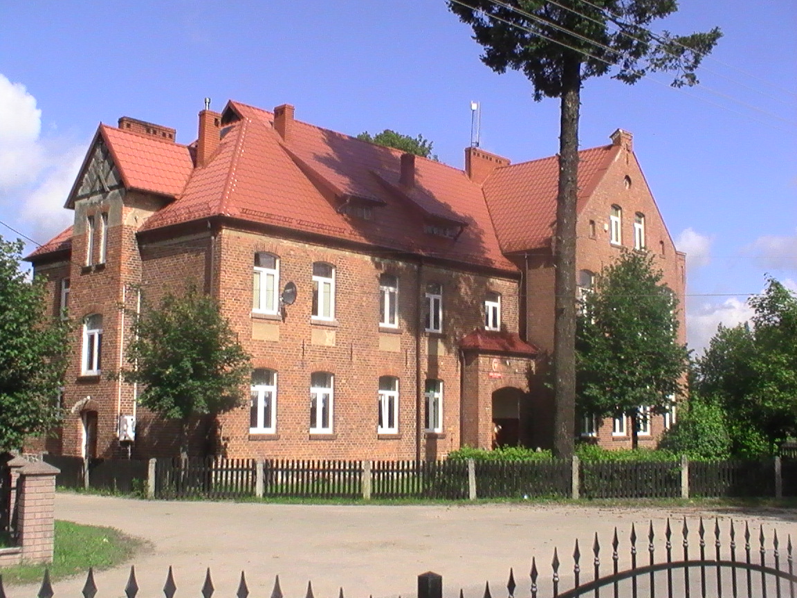 Budynek szkoły podstawowej w Bryńsku
