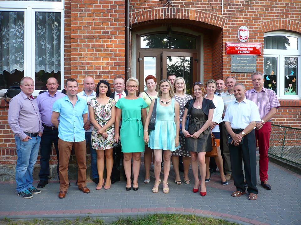 Wrócili do szkoły po 20 latach… Zjazd absolwentów Szkoły Podstawowej  im. Wincentego Witosa w Wąpiersku 27 czerwca 2015 roku