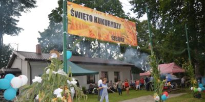 Święto Ciborza z kukurydzą w tle