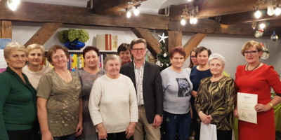 Wręczenie nagród laureatom konkursu plastycznego "Bożonarodzeniowa ozdoba"
