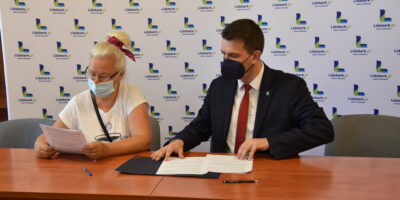 Kolejne umowy na piece podpisane